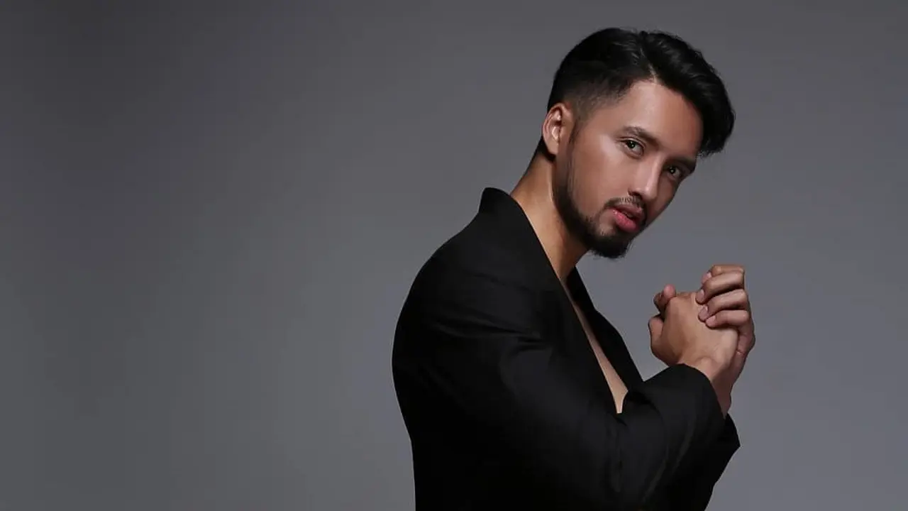 Potret pesona Gilbert Pangalila