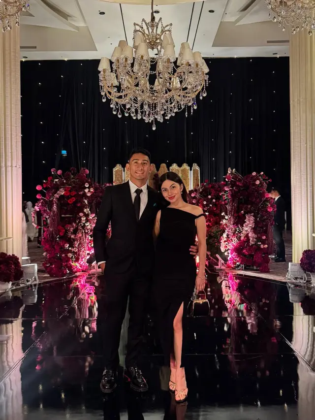 Fashion Kondangan Ariel Tatum dan Kekasih, Tampil Gloamor dan Super Elegan
