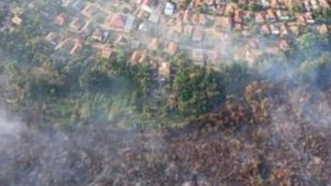 Kebakaran Hutan dan Lahan di Sungai Rotan Muara Enim Meluas ke Permukiman Warga