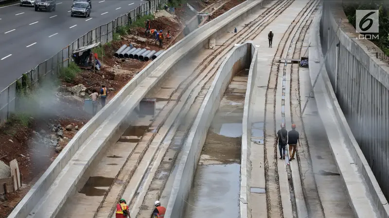 kereta ringan LRT atau Light Rail Transit