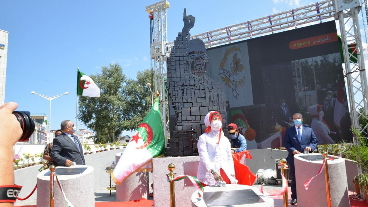 Peresmian monumen Soekarno di Alger, Aljazair.