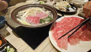Sajian Shabu-shabu dengan resep shabu-shabu untuk malam tahun baru (Wikimedia Commons)