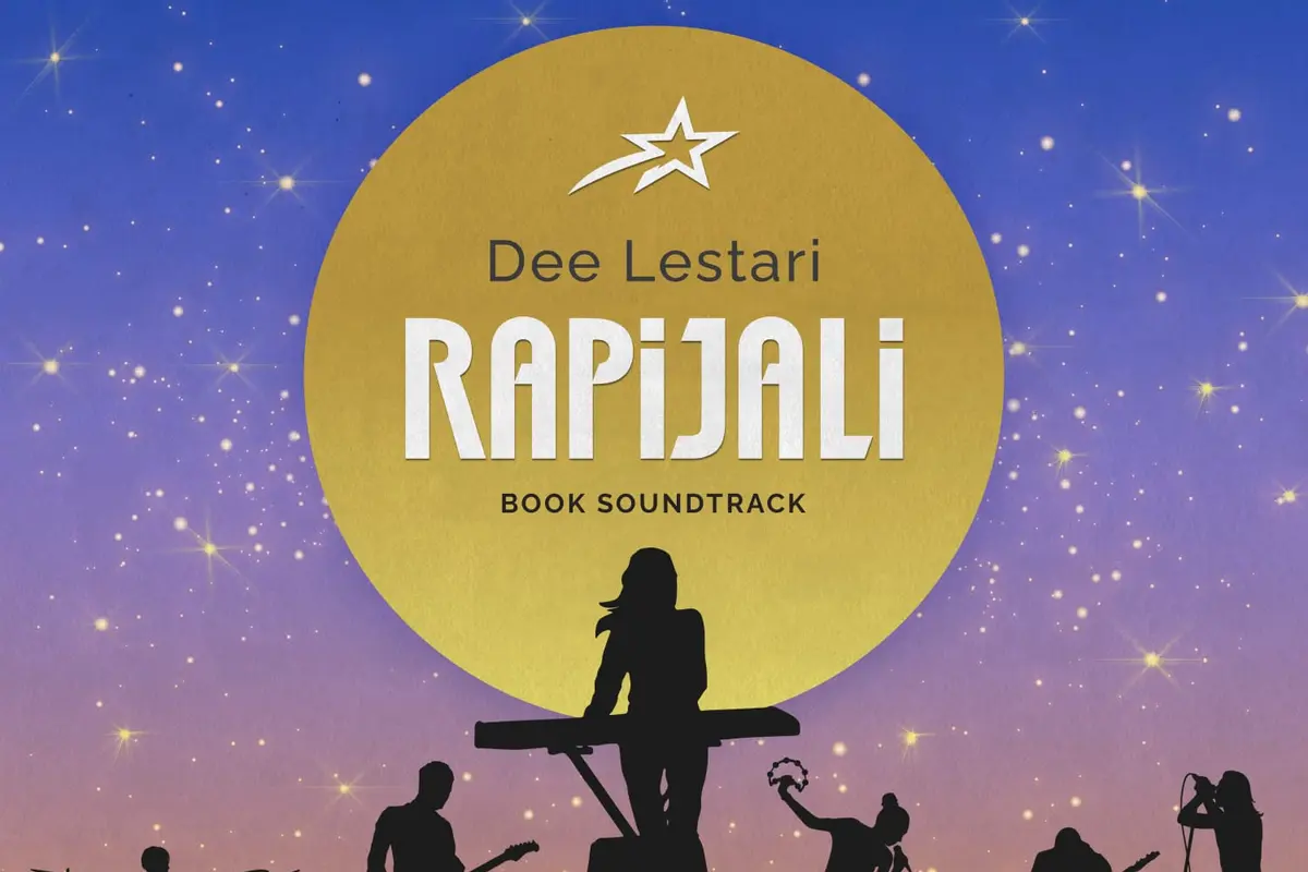 Dee Lestari mempersembahkan Book Soundtrack agar pembaca dapat menikmati lagu-lagu dalam cerita “Rapijali” secara nyata. (ist)