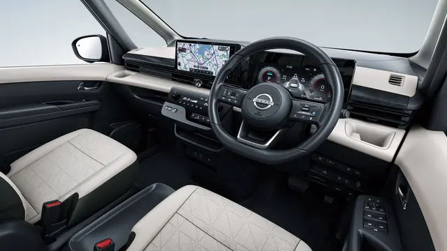 Interior Nissan Serena generasi keenam