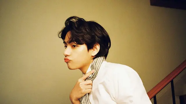 V BTS