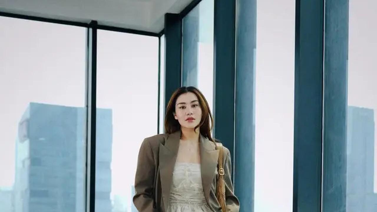 9 Potret Aaliyah Massaid Pakai Jeans,  Pilihan Outfit Stylish untuk Sehari-hari