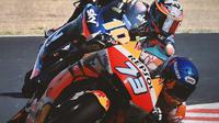 MotoGP - Alex Marquez Vs Luca Marini (Bola.com/Adreanus Titus)