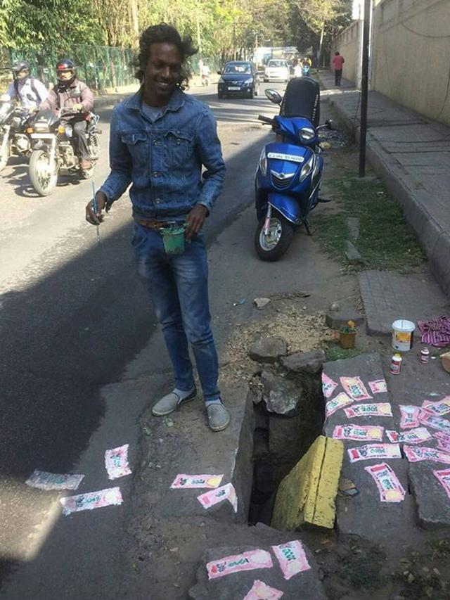 6 Karya Seni Ini Suarakan Protes Soal Jalan Rusak dengan Kreatif