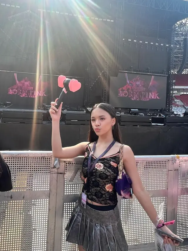 10 OOTD Anak Artis Nonton Konser BLACKPINK, Thalia Anak Sarwendah Dijuluki Mini Jennie