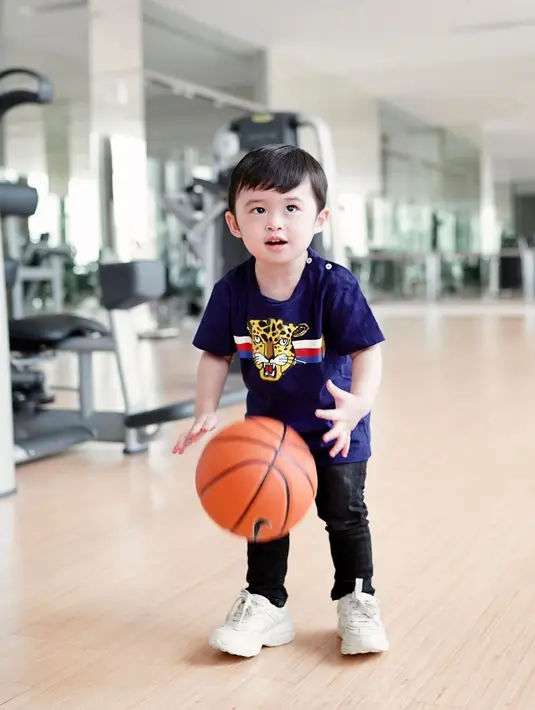 (Instagram/sandradewi88)