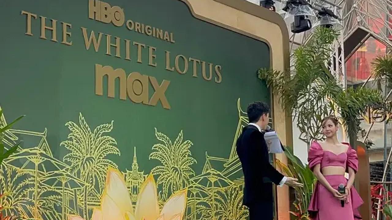 Vanesha Prescilla mencuri perhatian dengan pesona bak pengantin dalam gaun elegan berwarna putih. [@vaneshaass].