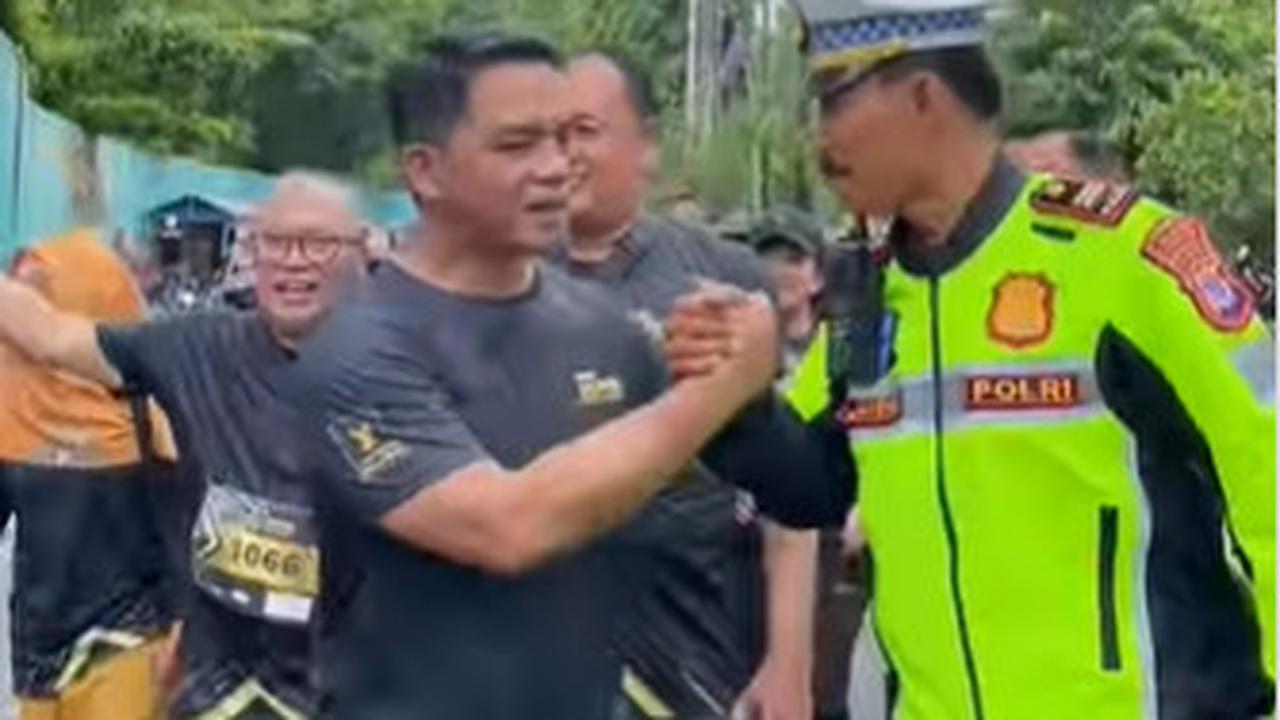 "Resepnya sehat apa, jenderal? Izin," tanyanya. "Resepnya bahagia," ujar Suwondo.