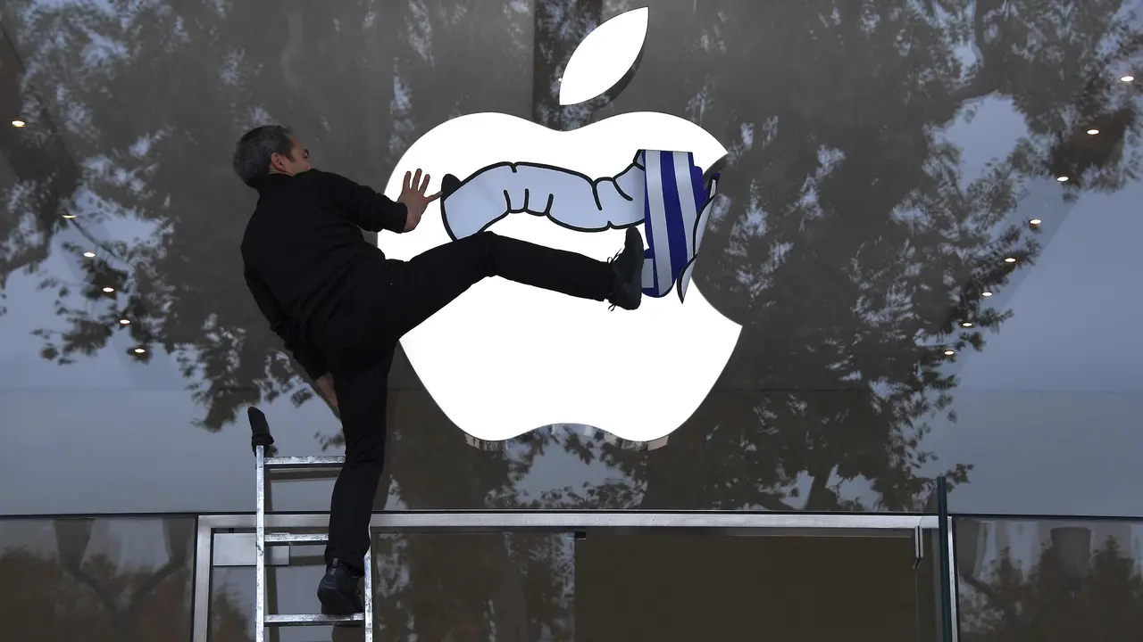 Unjuk Rasa Saat Peluncuran iPhone X di Prancis