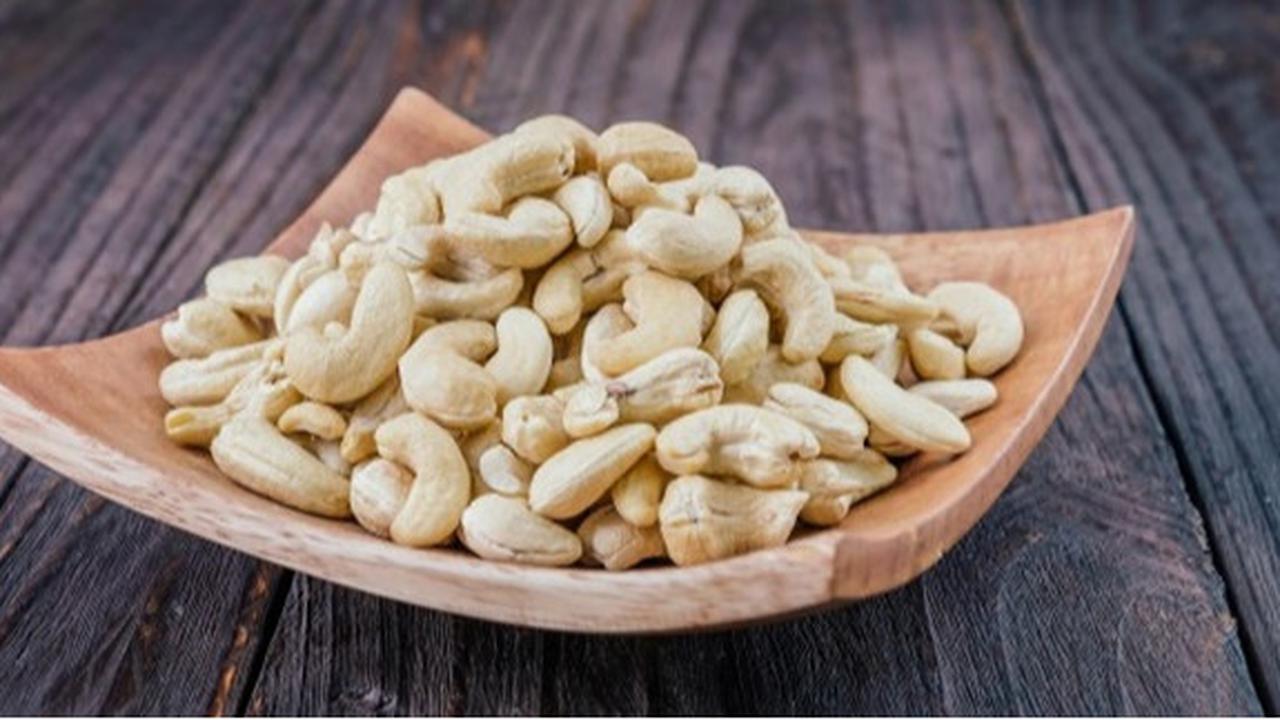 Kacang Mete dan Asam Urat, Benarkah Makanan Ini Dapat Memperburuk Kondisi?