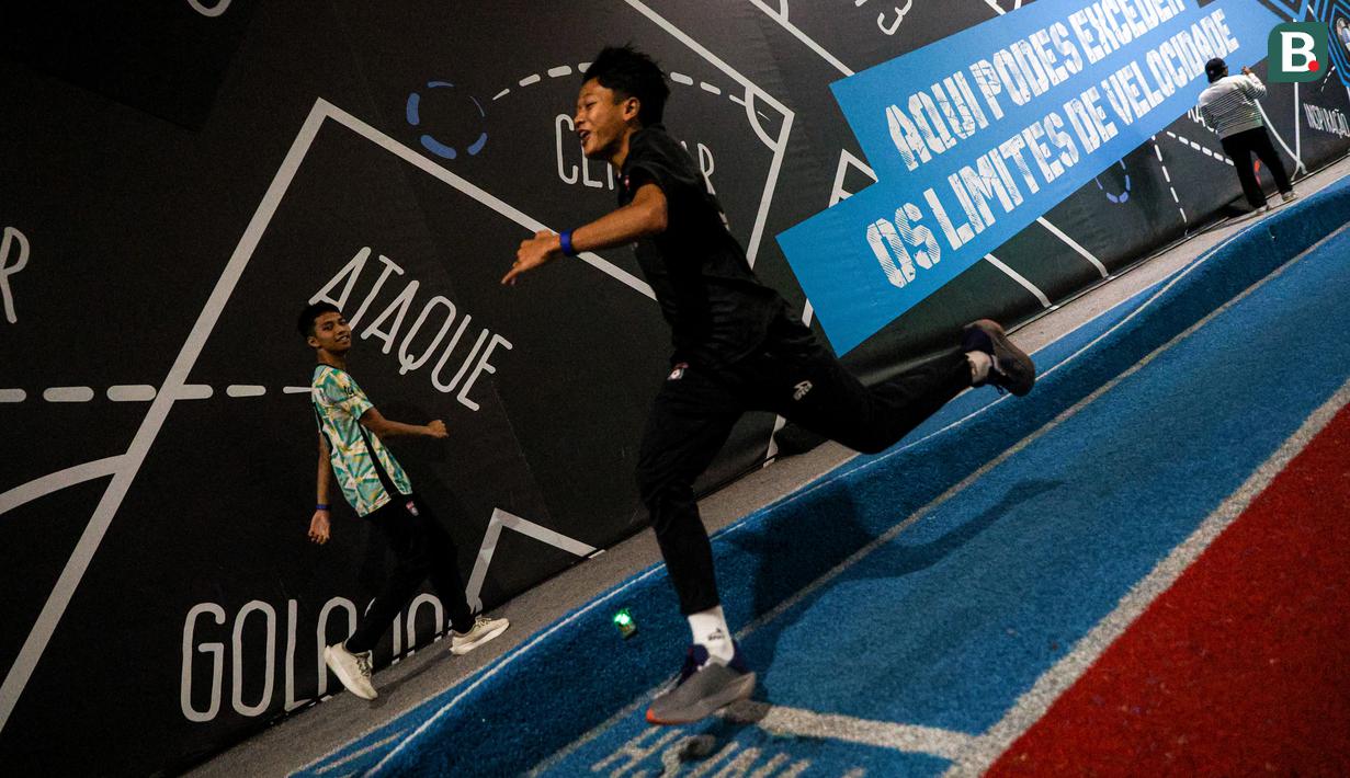 Salah satu pemain Korea-Korea Selecao tampak sedang melakukan latihan di tempat futuristik Footlab di Portugal, Kamis (28/11/2024).