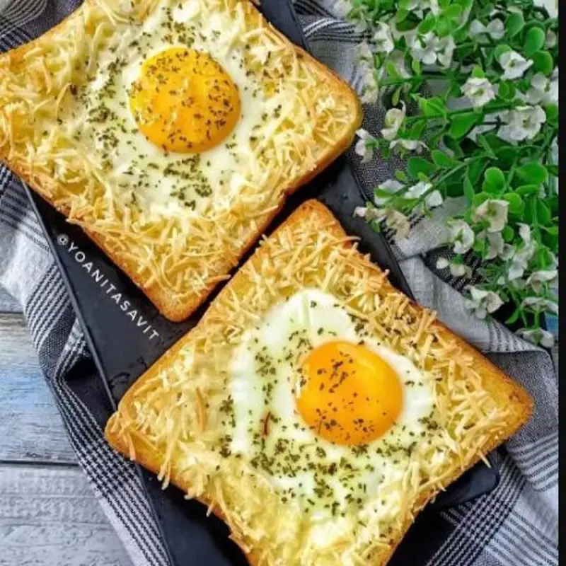 Roti panggang telur keju
