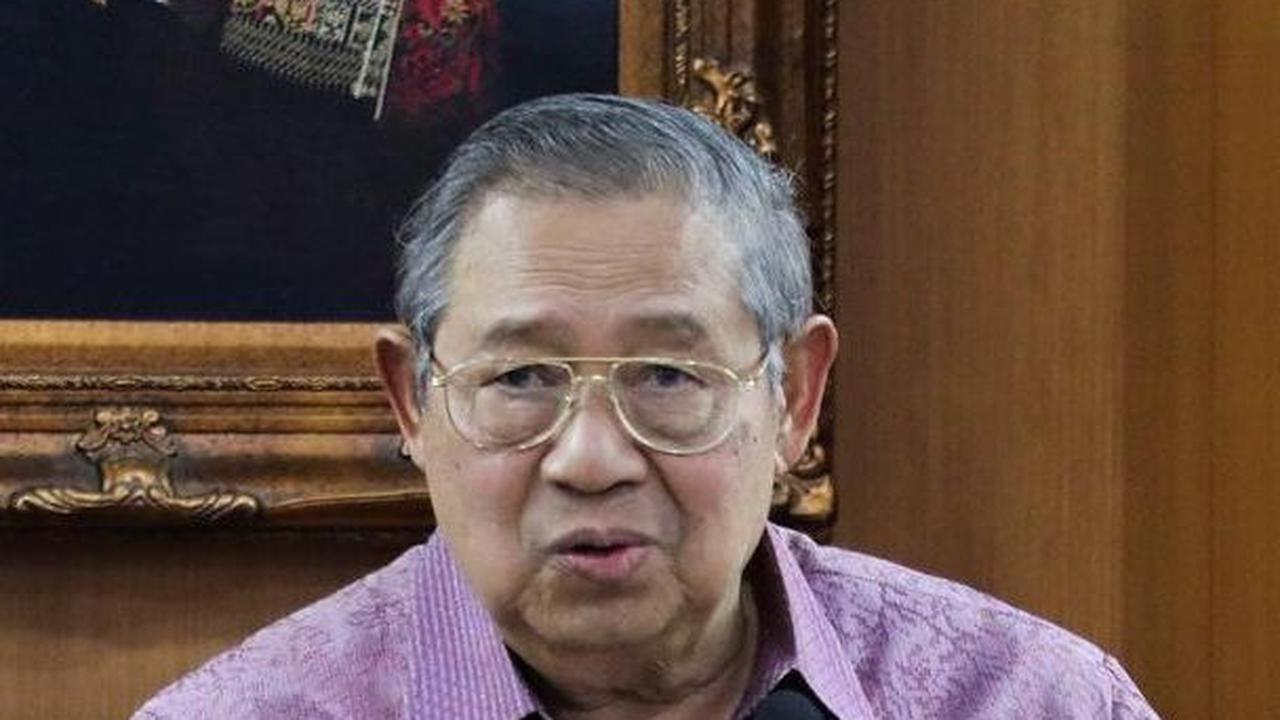 Ziarah ke Kuburan Massal Korban Tsunami Aceh, SBY Menangis