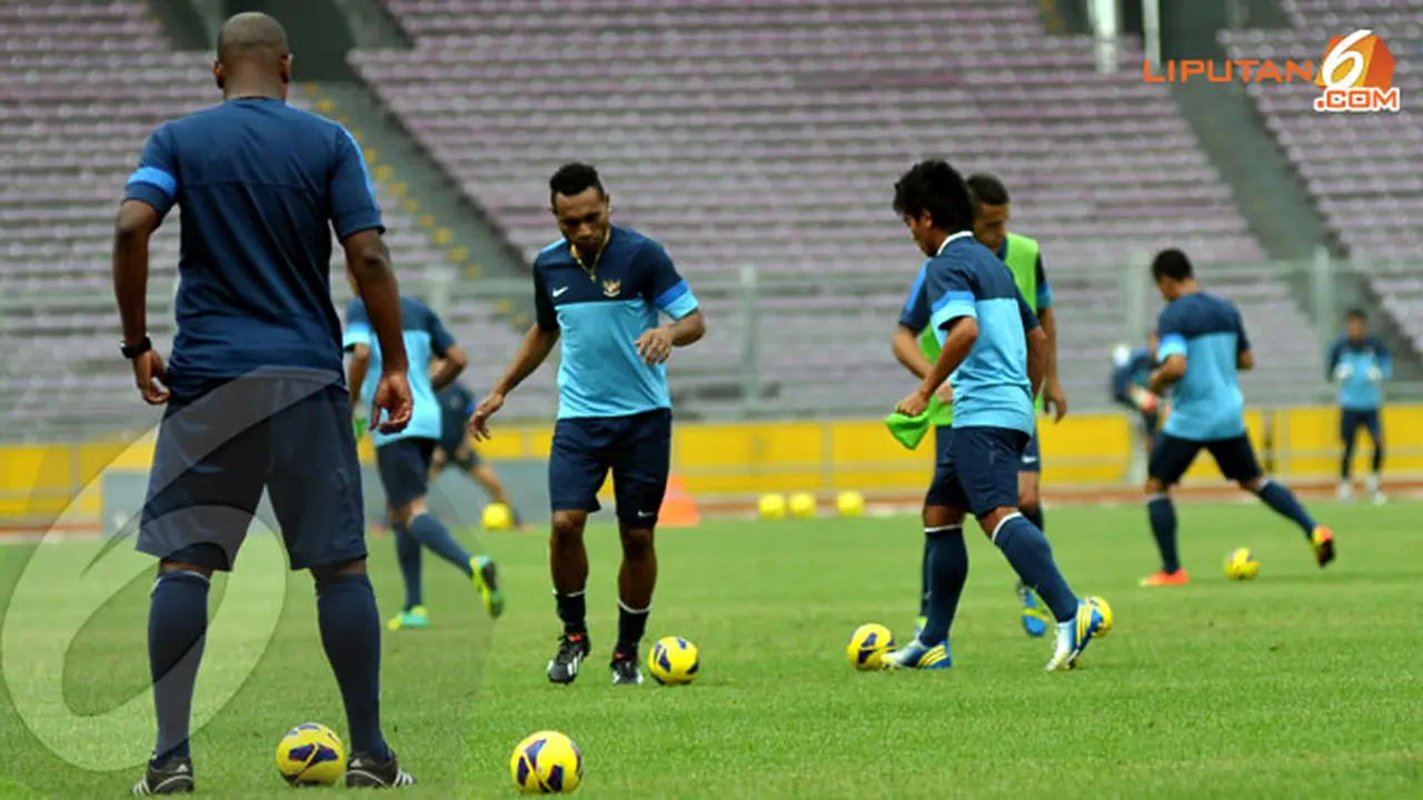 foto-timnas-latihan-1-131030b.jpg
