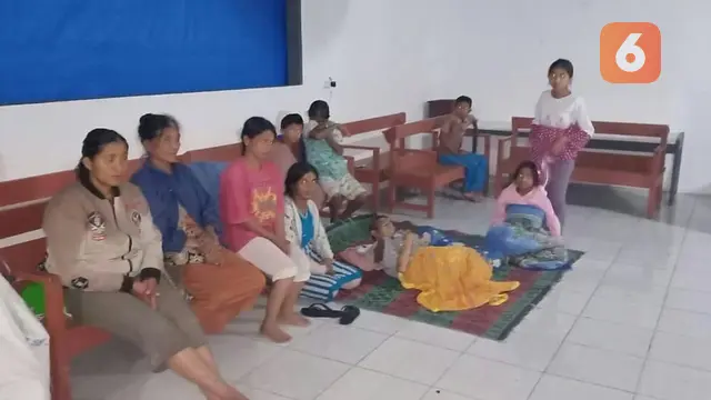 warga Desa Sungku yang mengungsi