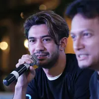 Preskon film Surga Yang Tak Dirindukan (Galih W. Satria/bintang.com)