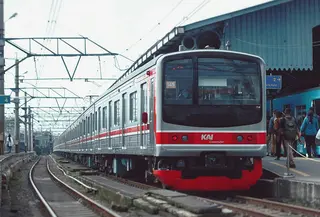 Ilustrasi KRL/Photo by Faisal Hanafi on Unsplash