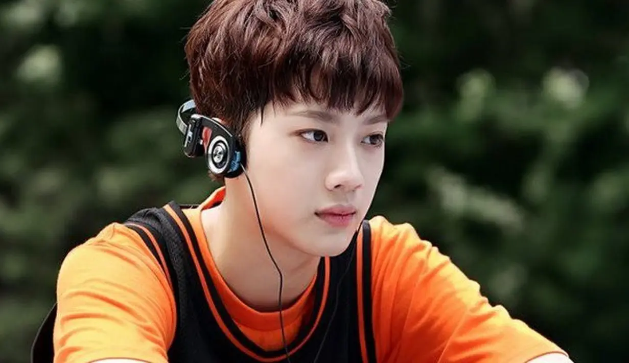 Kesalahan itulah yang akhirnya diperbaiki oleh Lain Kuanlin untuk menjadi pribadi yang lebih baik lagi. (allkpop)