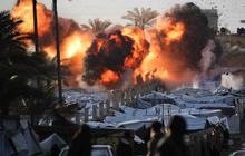 FOTO: Detik Detik Serangan Udara Hantam Kamp Pengungsi di Gaza Tengah