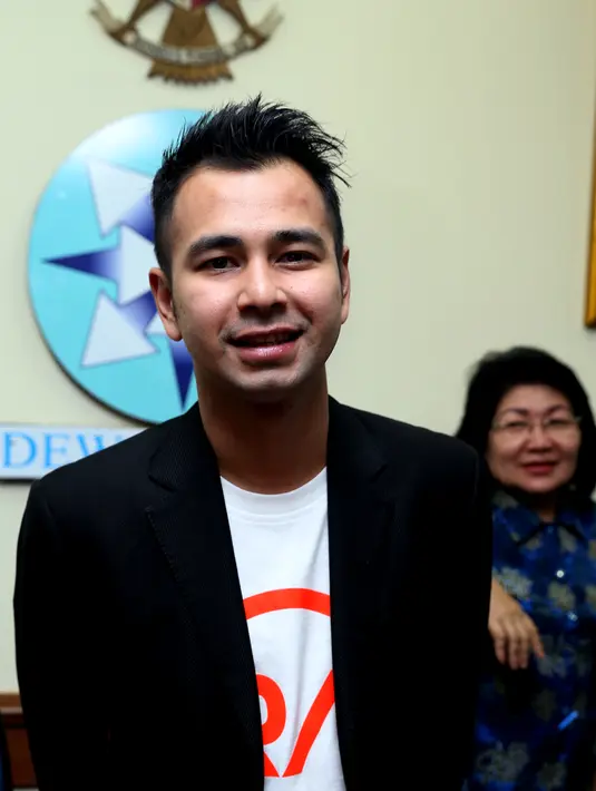 Raffi Ahmad juga menegaskan bahwa hubungannya dengan wartawan berjalan baik sejak tahun 2001 hingga saat ini. Sejak saat itu ia tidak pernah bermasalah dengan dengan wartawan. (Andy Masela/Bintang.com)