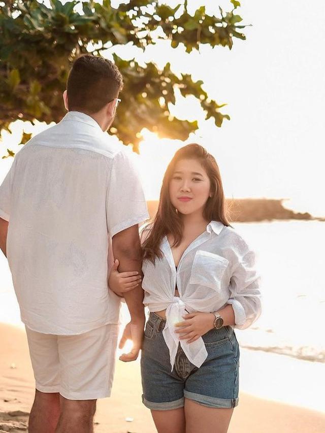 Akui Sudah Putus, Ini 6 Momen Kebersamaan Kiky Saputri dan Agus Priyono