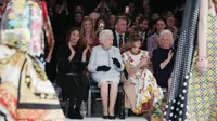Benarkah Anna Wintour Akan Hengkang dari Vogue Setelah 30 Tahun Berkiprah di Dunia Fashion?