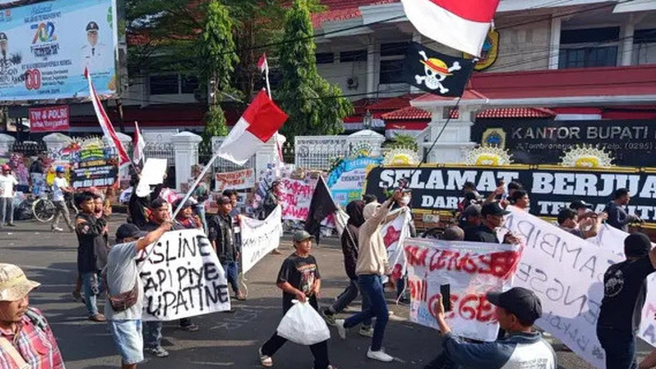 Demo Ricuh di Pati, DPR Minta Mendagri Segera Turun Tangan