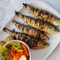 ilustrasi ikan bakar/copyright unsplash.com/Alex Teikera