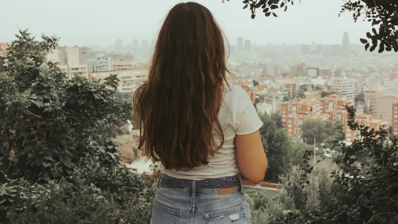 Ilustrasi perempuan mengenakan celana pendek/dok. Unsplash Yasmina
