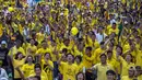 Pengunjuk rasa meneriakkan tuntutannya saat aksi gerakan Bersih 4.0 di ibukota Malaysia, Kuala Lumpur, Minggu (30/8/2015). Aksi tersebut menuntut pengunduran diri PM Malaysia Najib Razak terkait tuduhan korupsi. (REUTERS/Athit Perawongmetha)