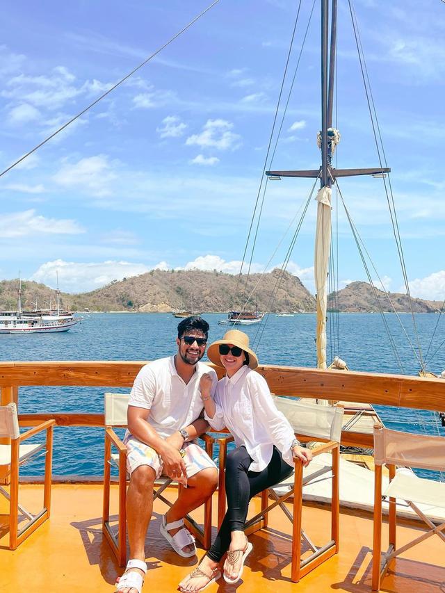7 Momen Liburan Irish Bella dan Ammar Zoni di Labuan Bajo, Romantis