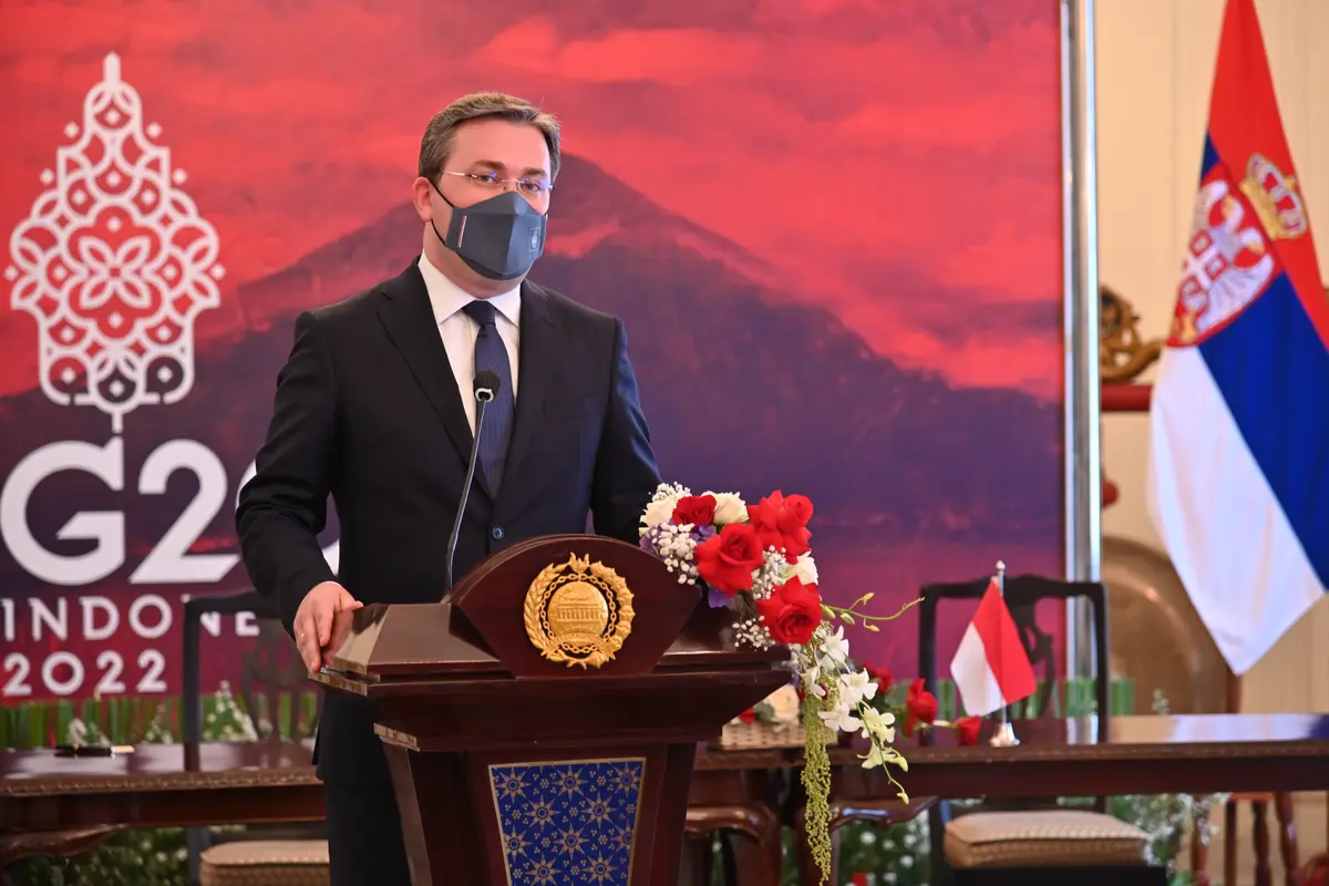 Menlu Serbia Nikola Selakovic mengunjungi Indonesia dan menemui Menlu Retno Marsudi pada Senin (23/5/2022). (Foto: Kemlu RI)