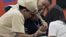 Selain Luis Diaz dan ayah, pertemuan itu juga dilengkapi oleh beberapa saudara dan kerabat lainnya. (Handout / FEDERACION COLOMBIANA DE FUTBOL / AFP)