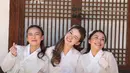 Aktris 22 tahun itu kebanjiran pujian dengan penampilannya kenakan hanbok. [@rklopper]