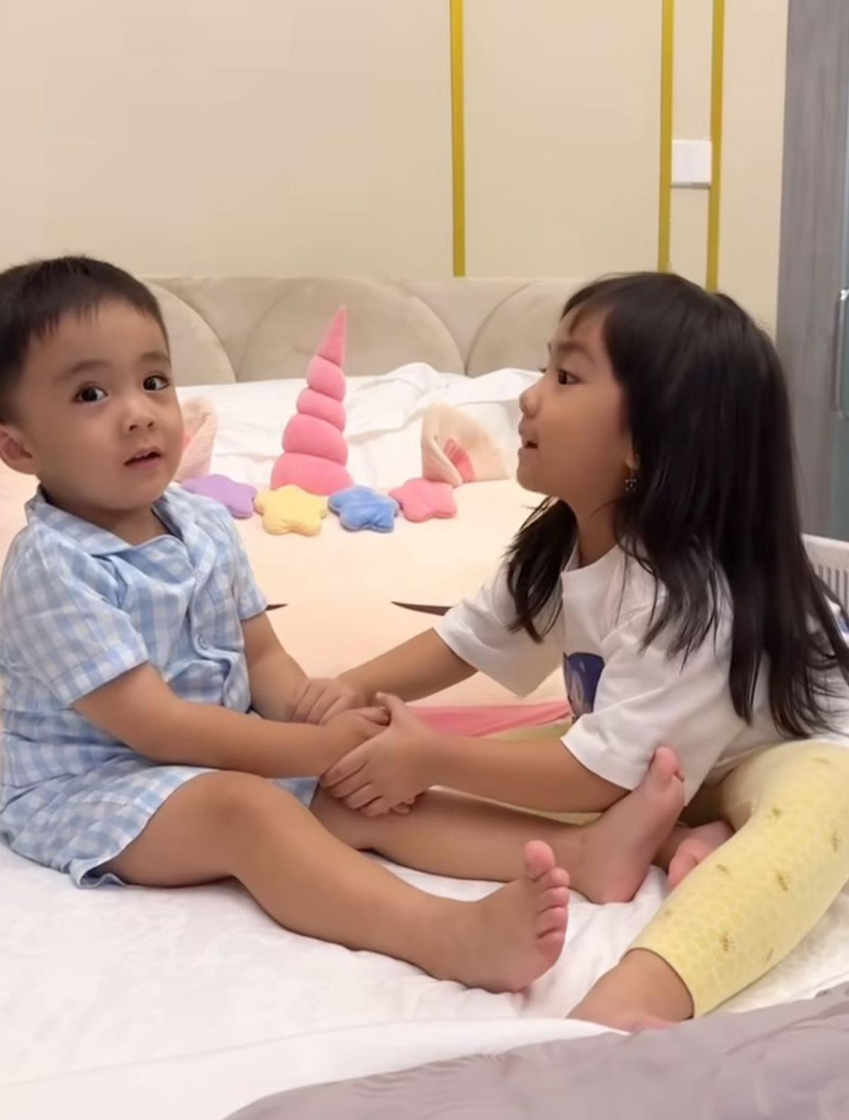Gemas! Anak Sulung Momo Geisha Ajarkan Adik Berdoa, Endingnya Tak Terduga