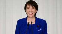 Sanae Takaichi, pemimpin baru Partai Demokrat Liberal (LDP) Jepang, menghadiri konferensi pers setelah pemilihan presiden LDP di Tokyo, Sabtu (4/10/2025). (Dok. Yuichi Yamazaki/Pool Photo via AP)
&nbsp;
