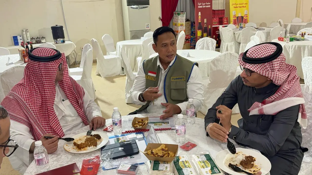Direktur Utama Perum Bulog Ahmad Rizal Ramdhani dalam kegiatan Bridging Supply and Service: Business Matching for Indonesian F&B Distributors and Hajj Catering Providers. (Dok Bulog)