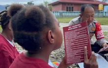Tahukah Anda? Polisi Oksibil Gencar Mengajar Calistung, Bentuk Nyata Polri Bangun Masa Depan Anak Papua
