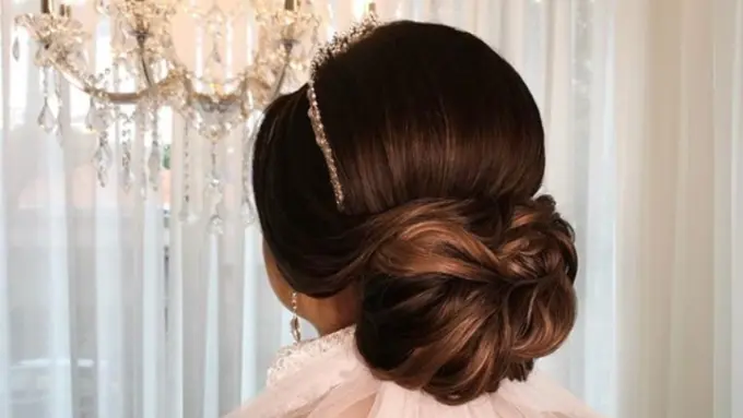 Sederet Sanggul Modern yang Bikin Penampilan Rambut Makin Oke