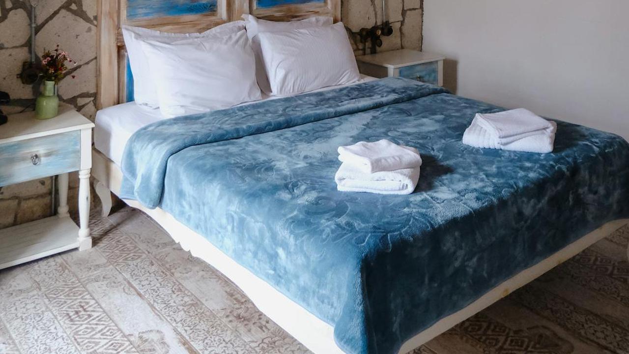 6  Barang yang Biasa Menumpuk dan Memenuhi Kamar Tidur