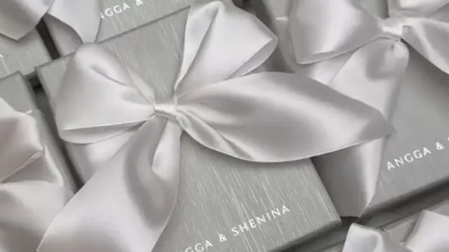 Ternyata ini Souvenir Pernikahan Angga Yunanda dan Shenina (credit: Tiktok/rovegift)