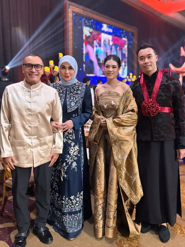 Makin Kompak, Calon Mertua-Mantu Marini Zumarnis dan Ariel Tatum Kompak Berbalut Cheongsam di Sangjit Kerabat