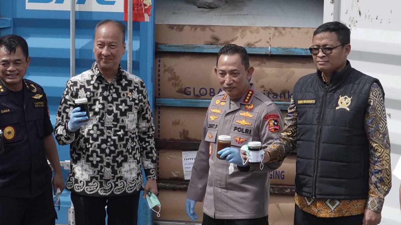 FOTO: Modus Licik Ekspor Sawit Ilegal Terungkap,  87 Kontainer Disita