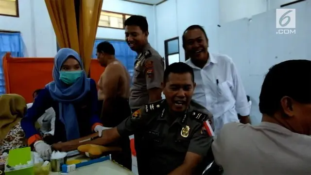 Ratusan, Personil Kepolisian Republik Indonesia, yang bertugas di wilayah hukum, Polres Pare Pare, menjalani pemeriksaan kesehatan.