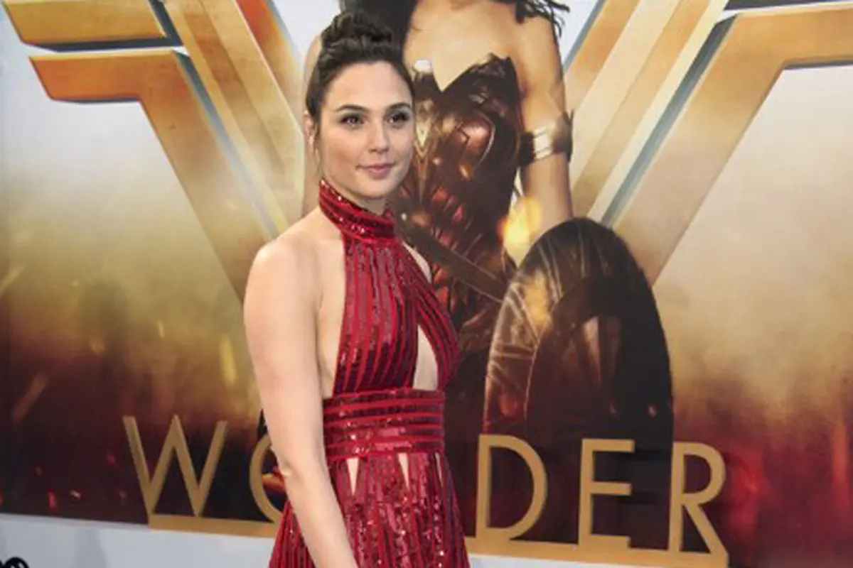 [Bintang] Gal Gadot