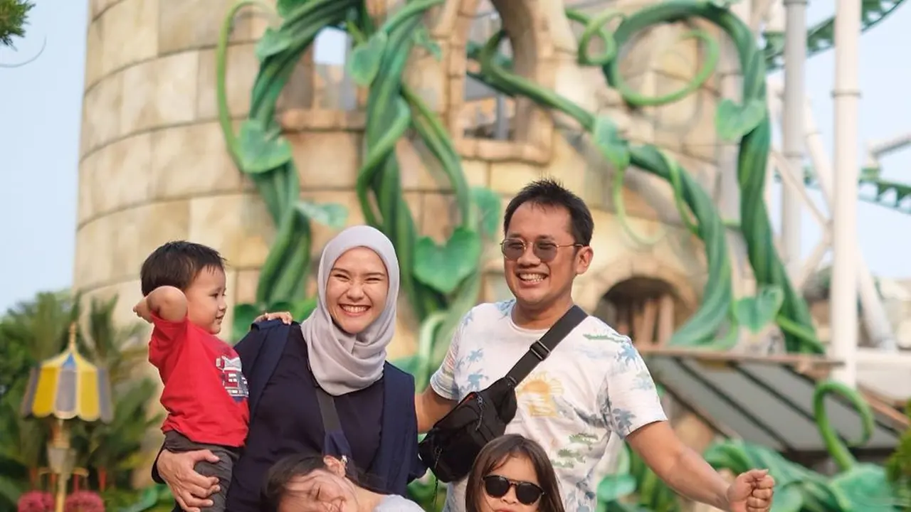 [Fimela] Zaskia Adya Mecca